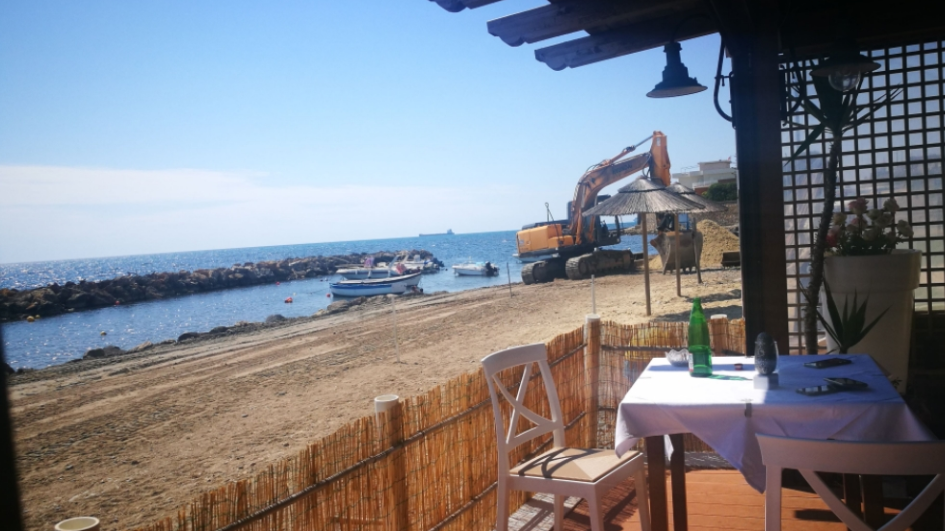 Little Paradise (1) Little Paradise (1)